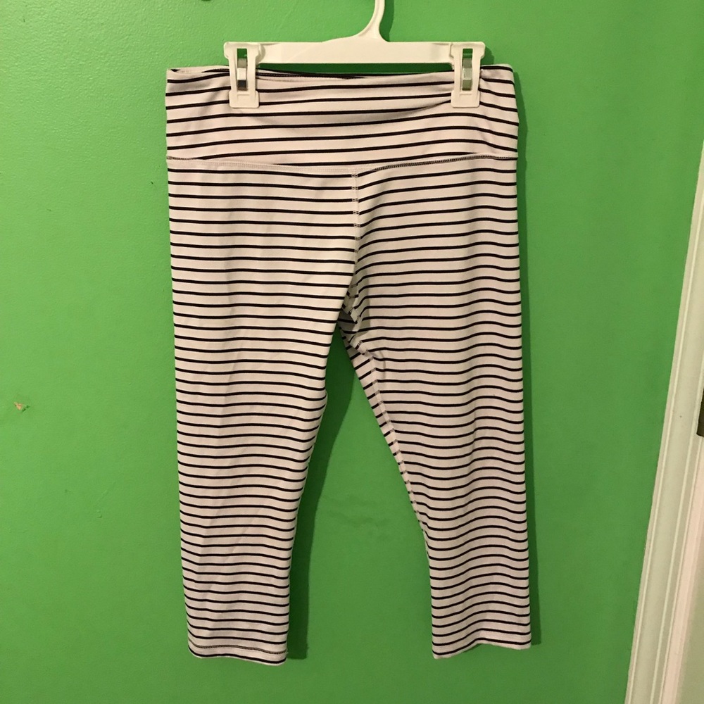 striped cropped leggings